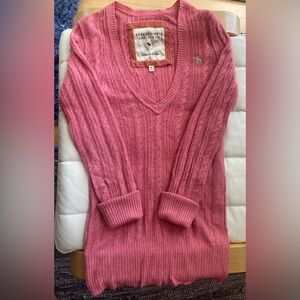 Abercrombie & Fitch EUC Size M Long-sleeve Sweater. Really nice!!
